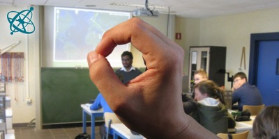 Ciênsação experimento mão na massa para sala de aula: Olho dominante ( biologia, sentidos, olho, visão, percepção, canhoto, destro, pensamento crítico  )